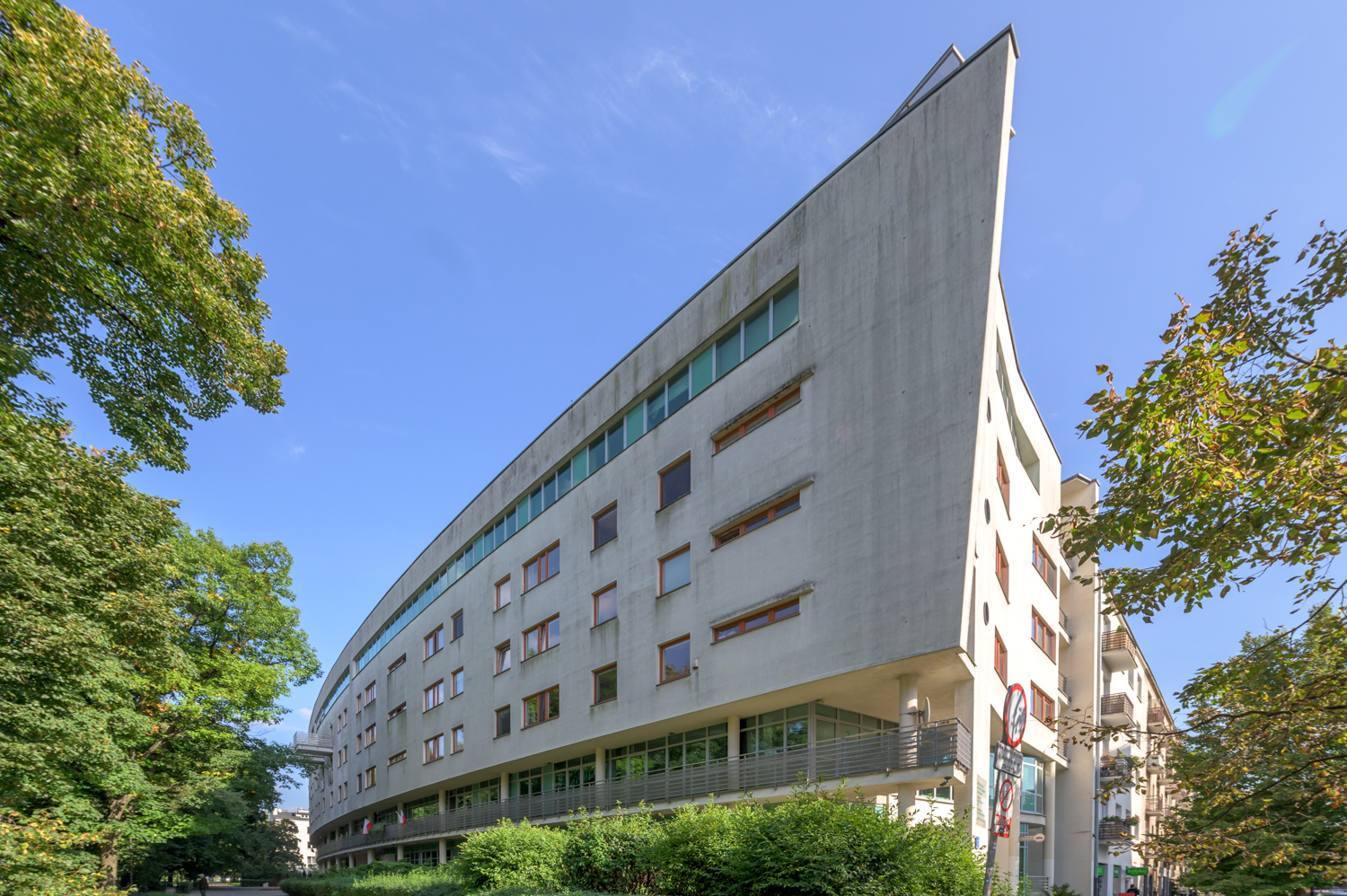 Zdjęcie architektury budynku Budynek mieszkalno-usługowy